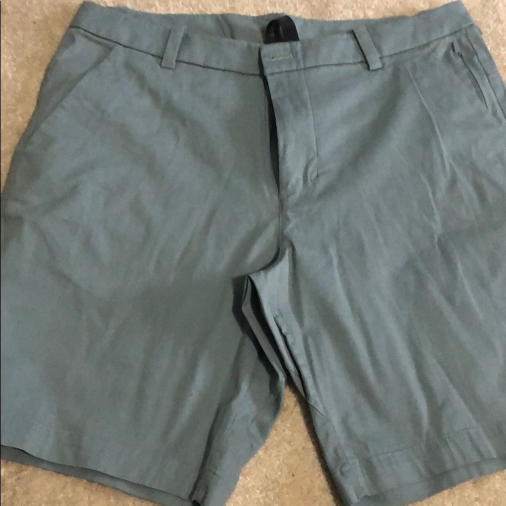 Lululemon short